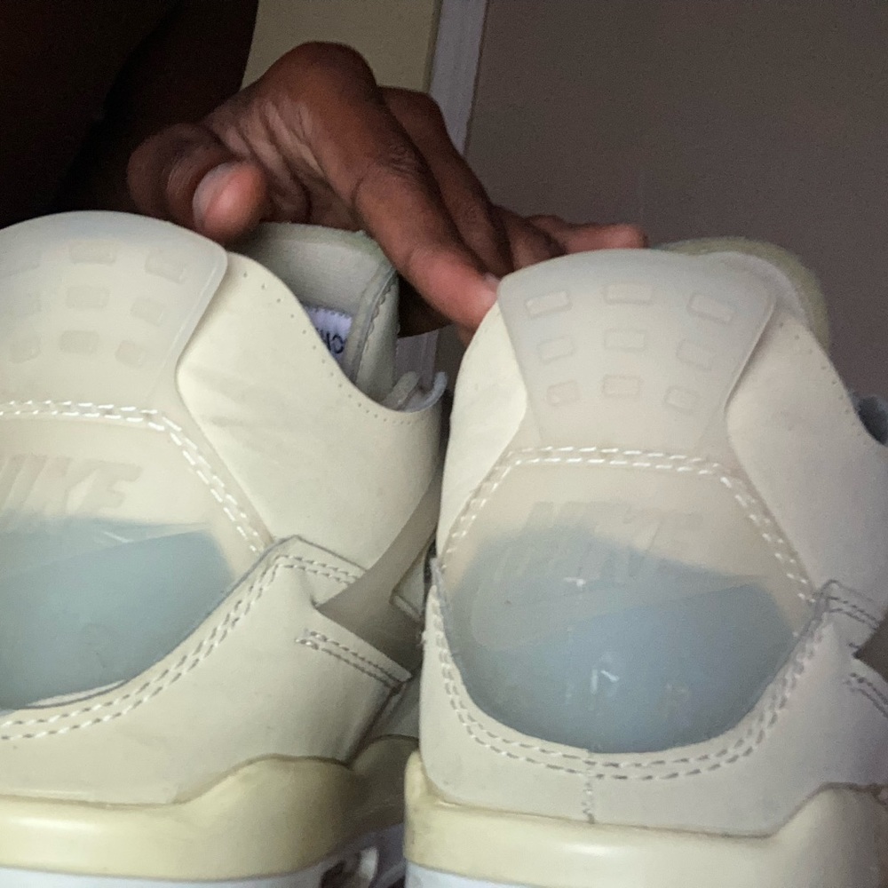 Offwhite Jordan 4’s